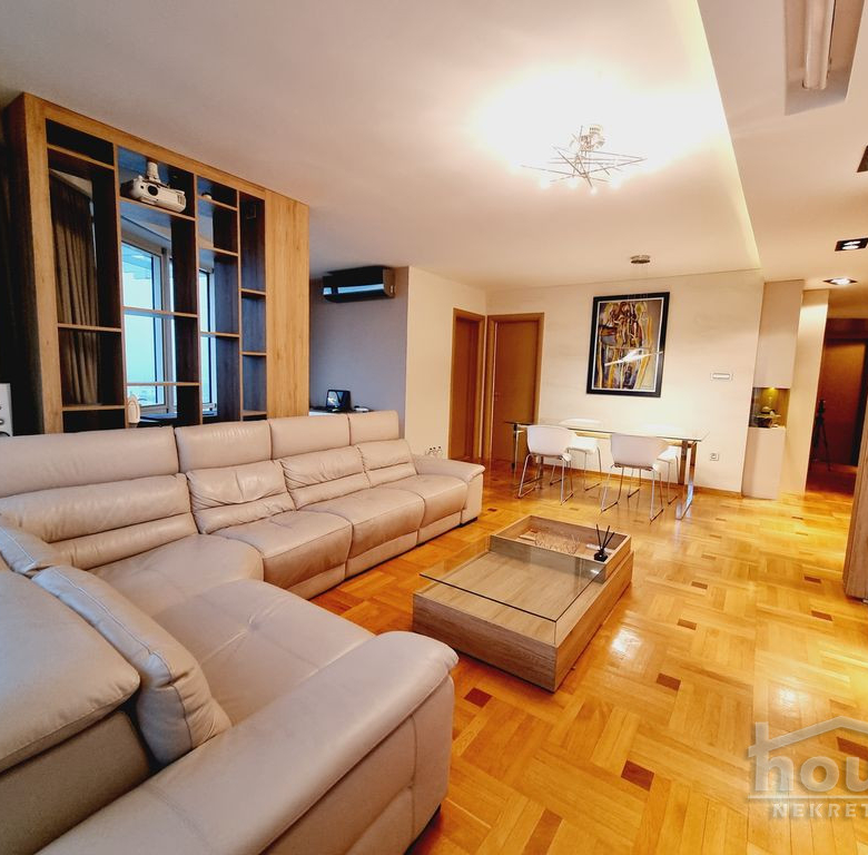 Stan Prodaja Novi Sad  120 m2