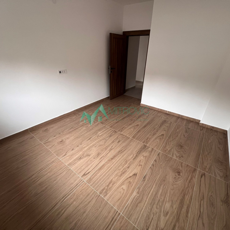 Stan Prodaja Sremska Kamenica  90 m2