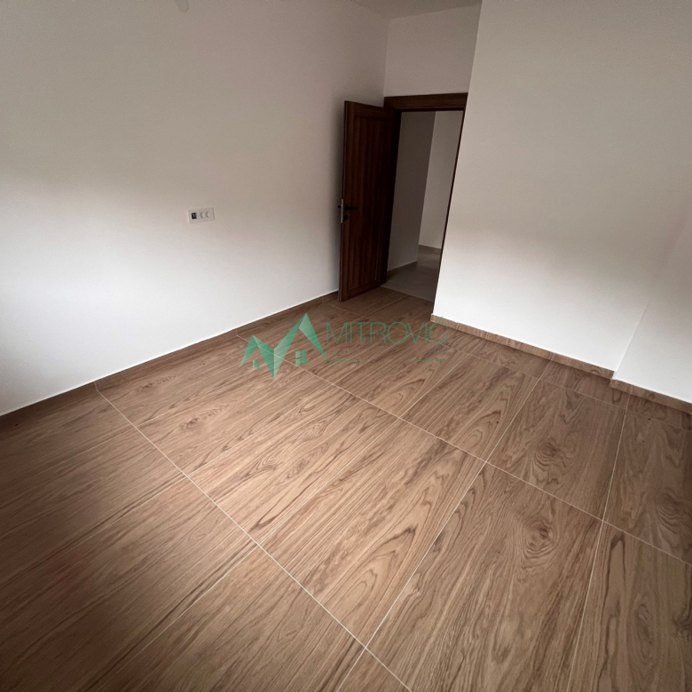 Stan Prodaja Sremska Kamenica  90 m2