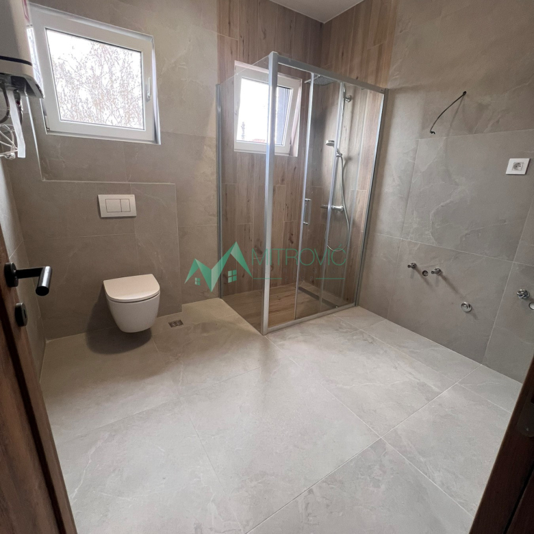 Stan Prodaja Sremska Kamenica  90 m2
