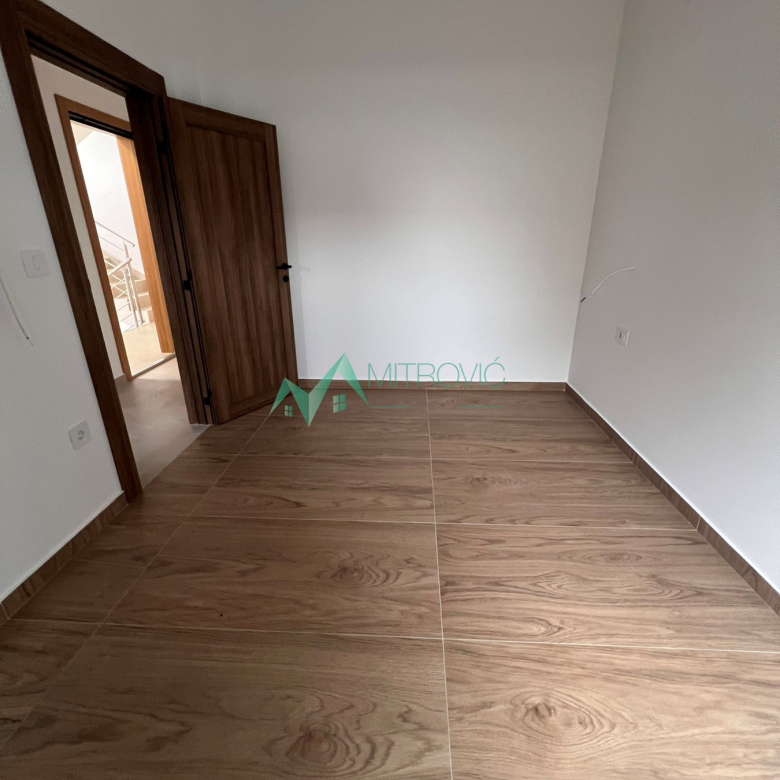 Stan Prodaja Sremska Kamenica  90 m2