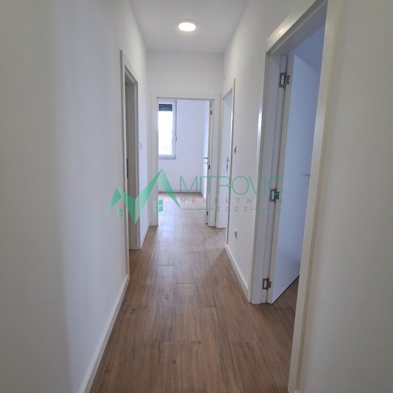 Stan Prodaja Petrovaradin  72 m2