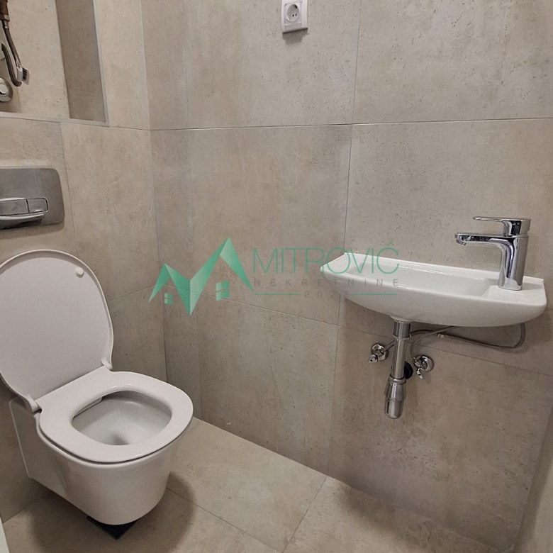 Stan Prodaja Petrovaradin  72 m2