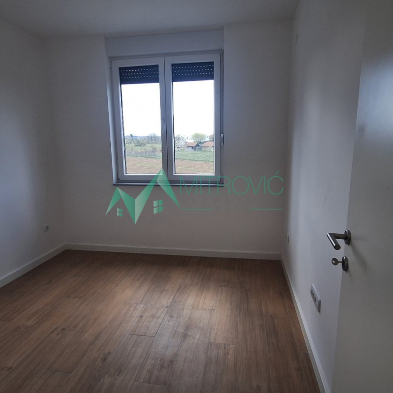 Stan Prodaja Petrovaradin  72 m2