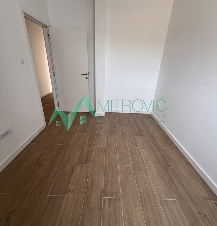 Stan Prodaja Petrovaradin  70 m2