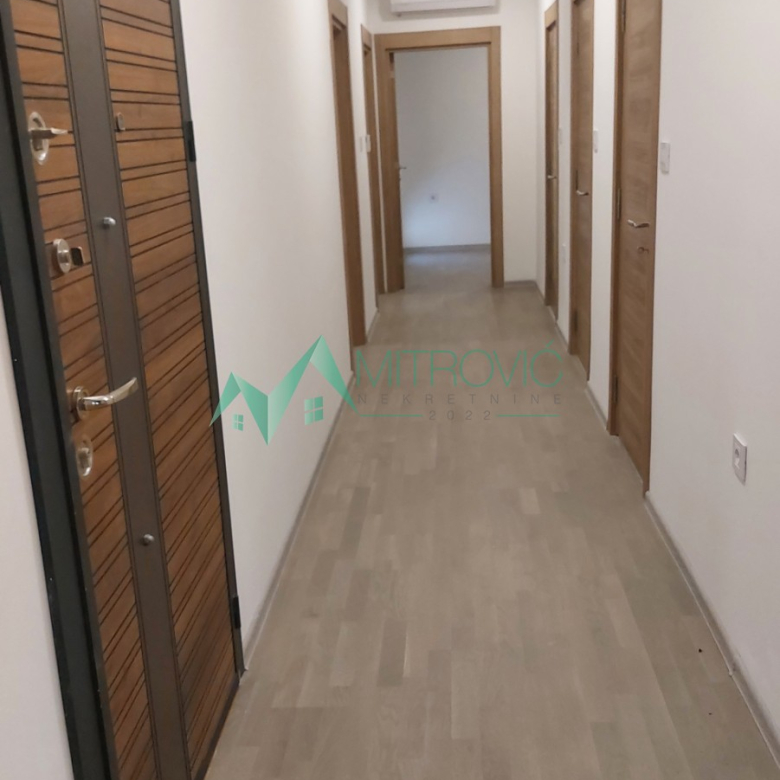 Stan Prodaja Petrovaradin  82 m2