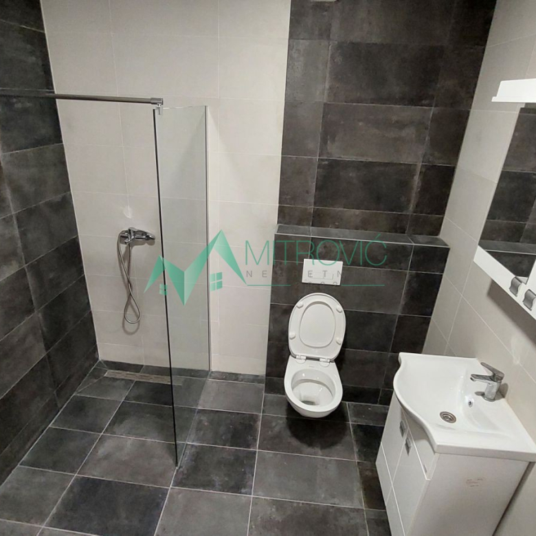 Stan Prodaja Petrovaradin  82 m2
