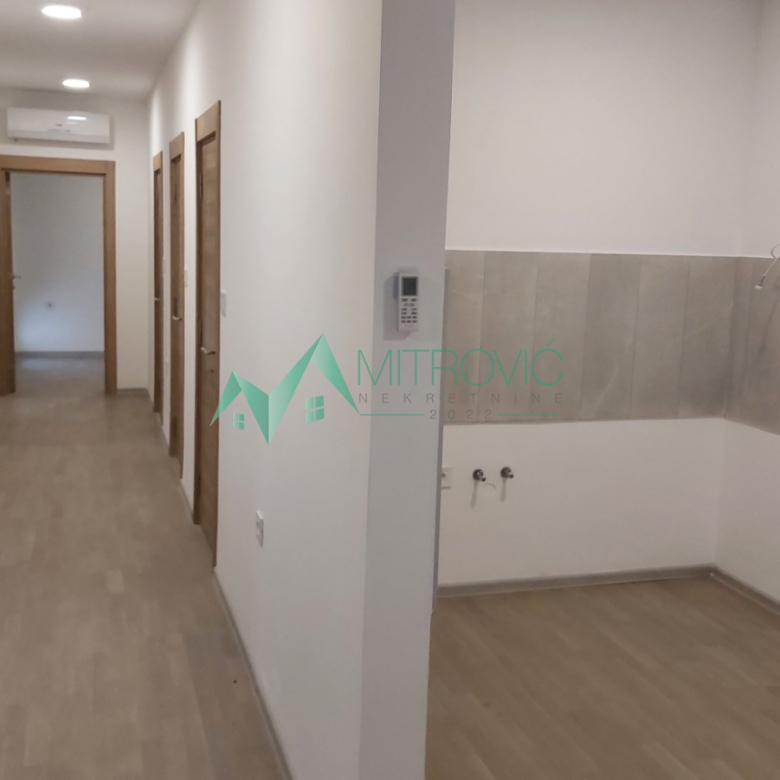 Stan Prodaja Petrovaradin  82 m2