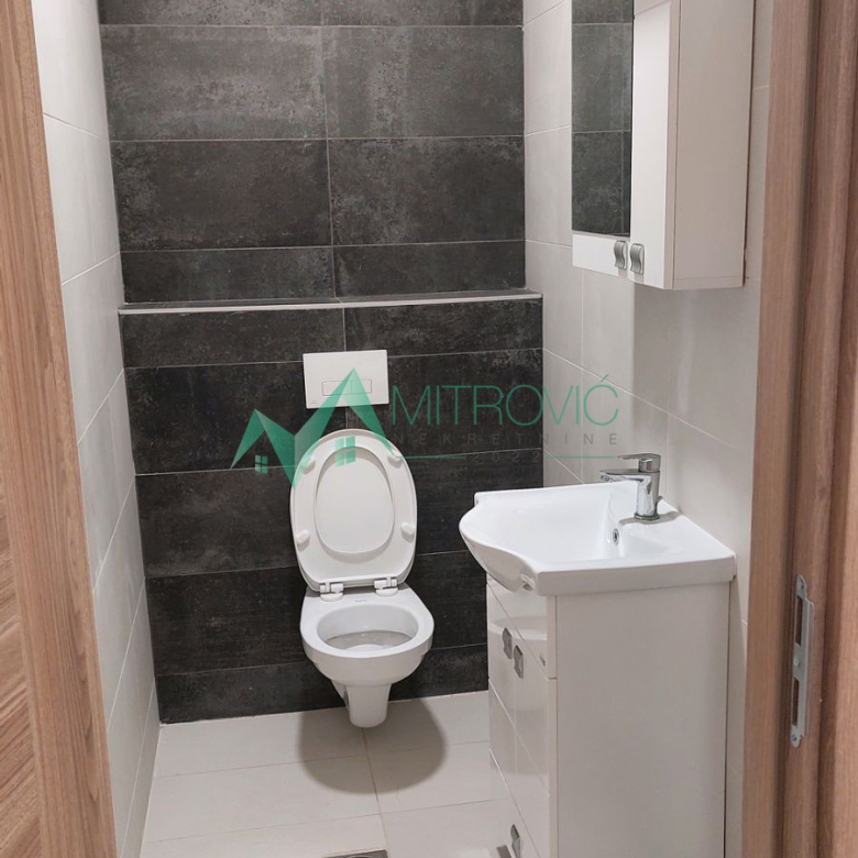Stan Prodaja Petrovaradin  82 m2