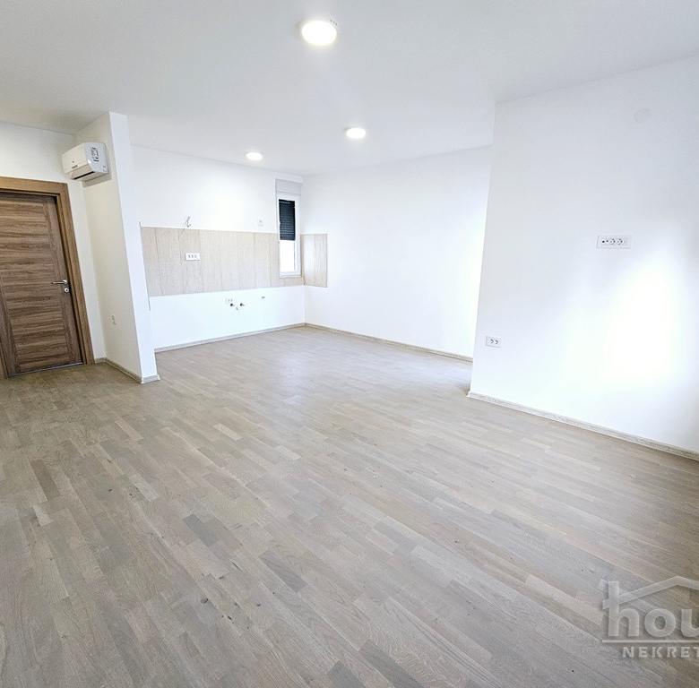 Stan Prodaja Novi Sad  79 m2