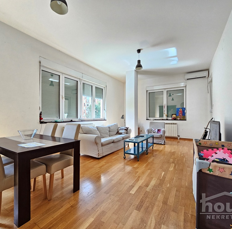 Stan Prodaja Novi Sad  110 m2