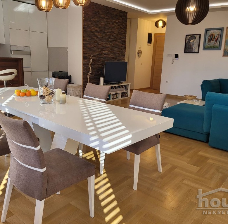 Stan Prodaja Novi Sad  104 m2