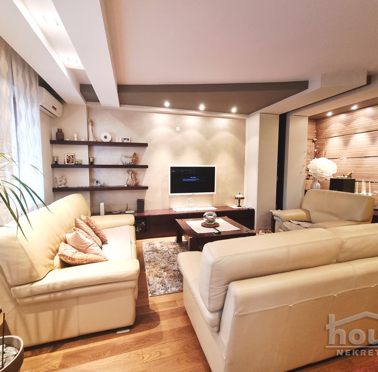 Stan Prodaja Novi Sad  99 m2
