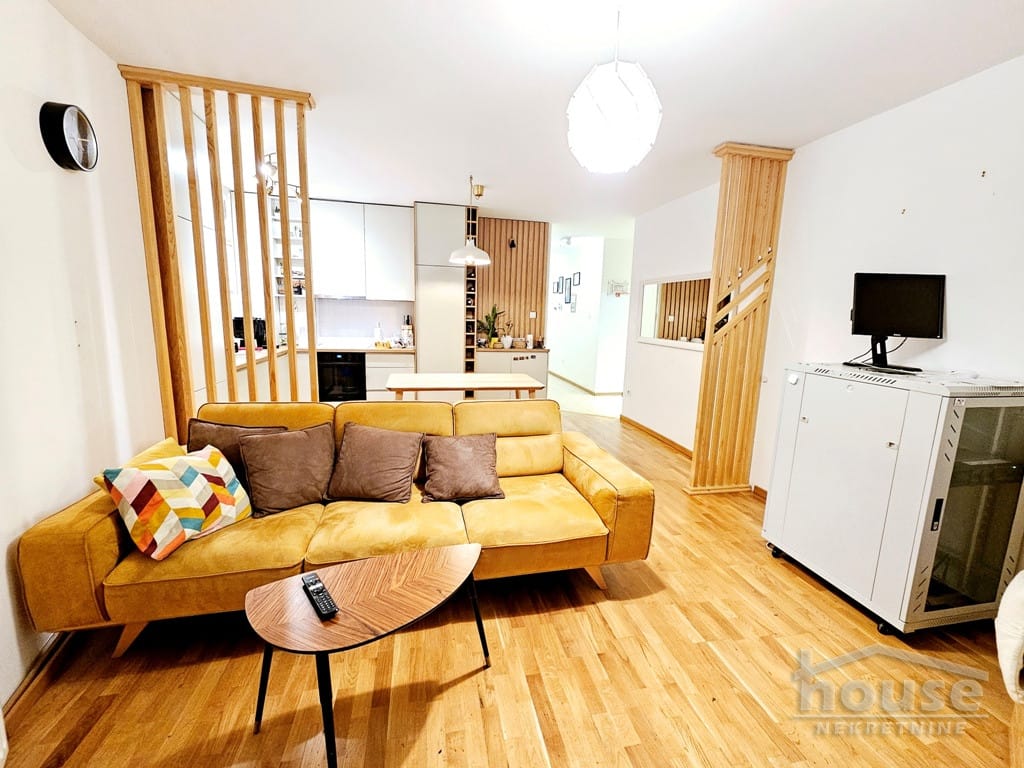 Stan Prodaja Novi Sad  83 m2