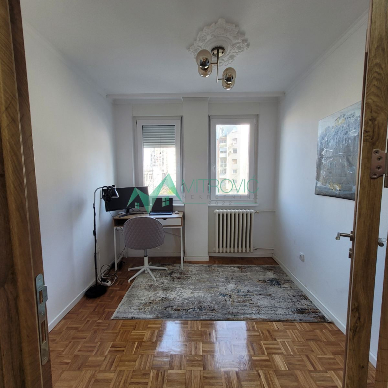 Stan Prodaja Novi Sad  96 m2