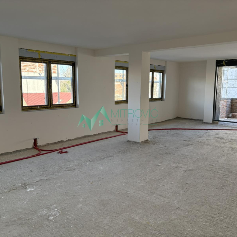 Lux četvorosoban stan na Salajci-108m2.