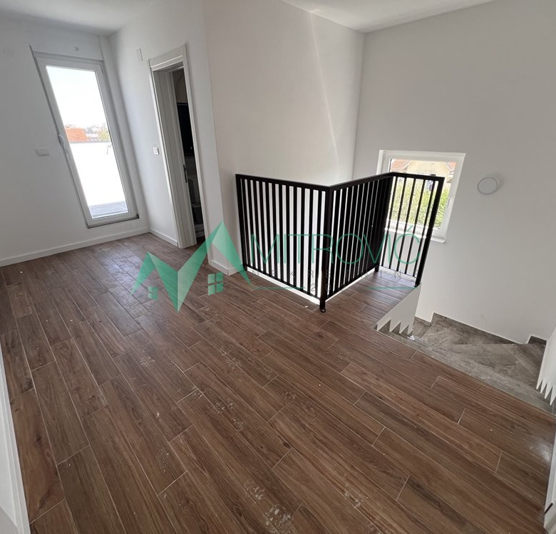 Stan Prodaja Novi Sad  114 m2