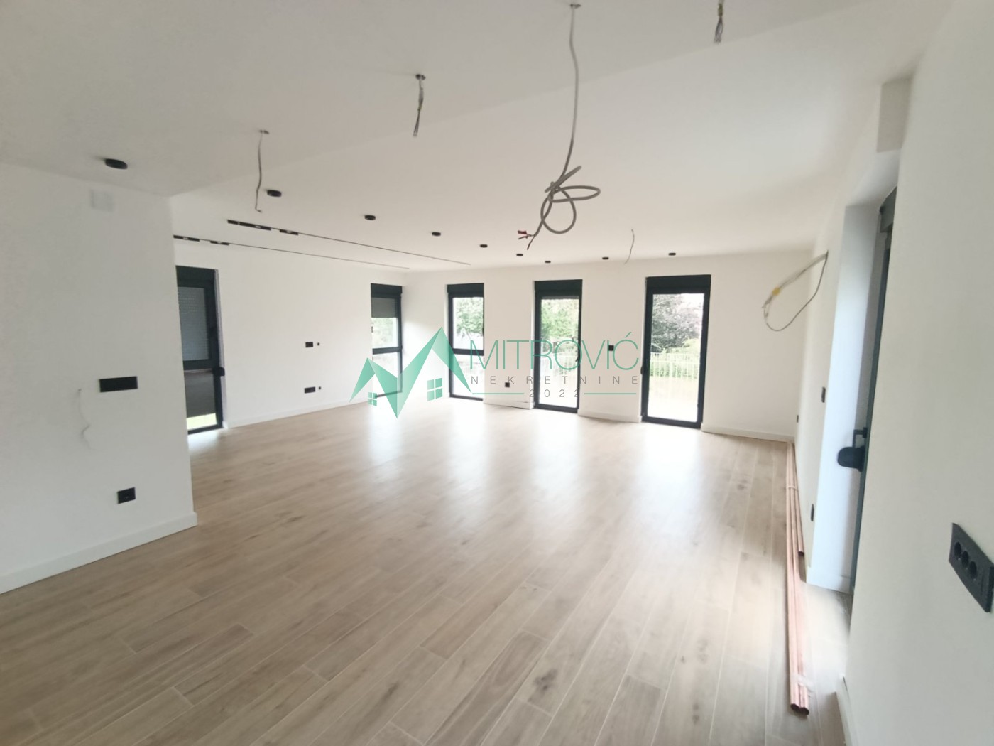 Stan Prodaja Novi Sad  205 m2