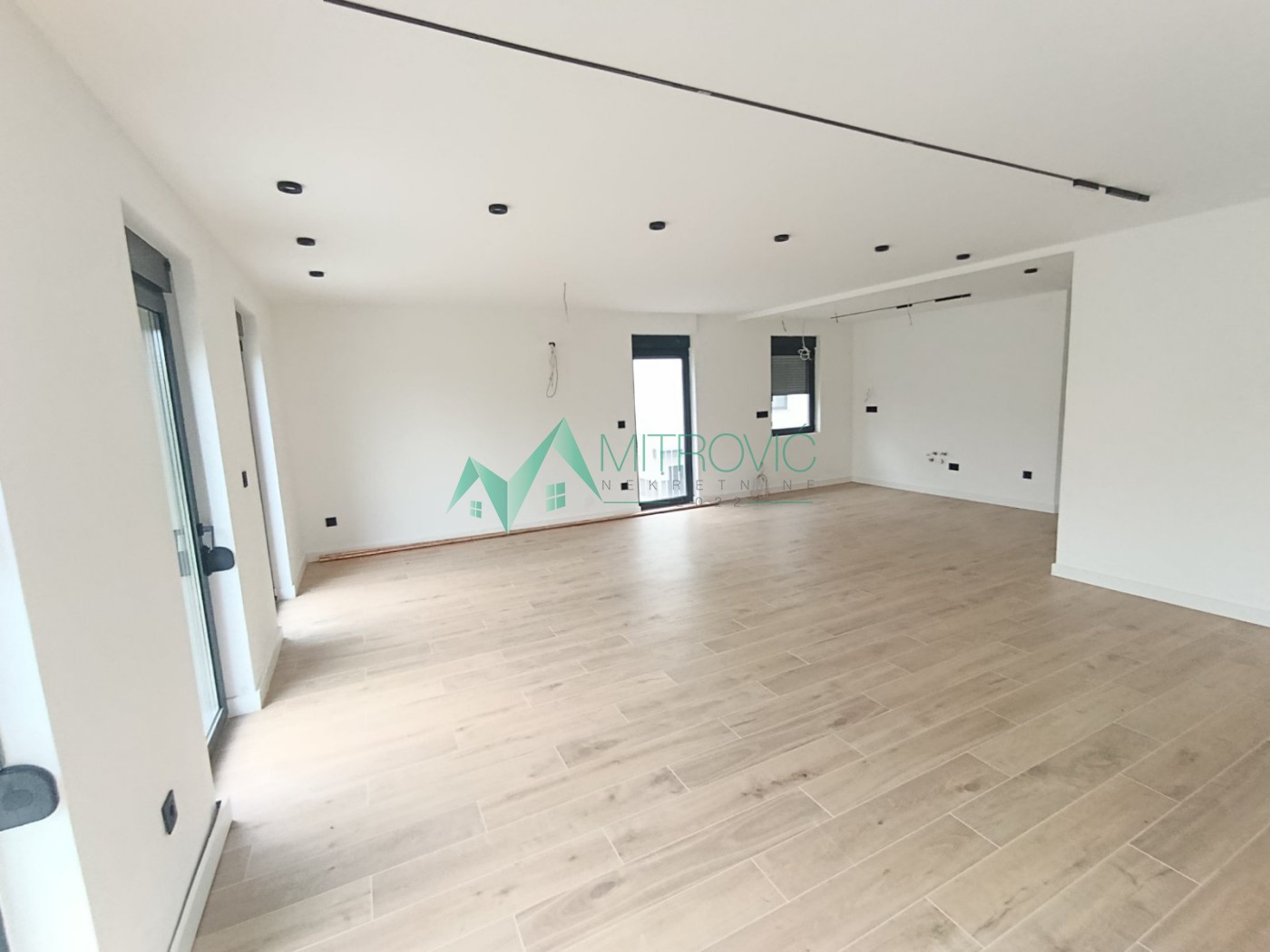 Stan Prodaja Novi Sad  205 m2