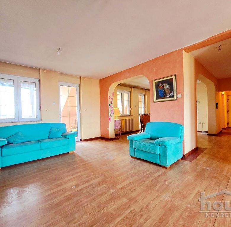 Stan Prodaja Novi Sad  179 m2