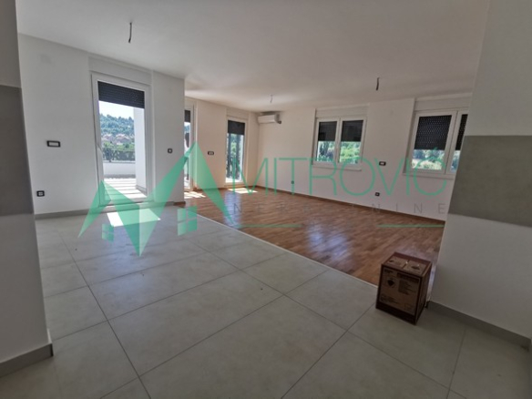 Stan Prodaja Sremska Kamenica  124 m2