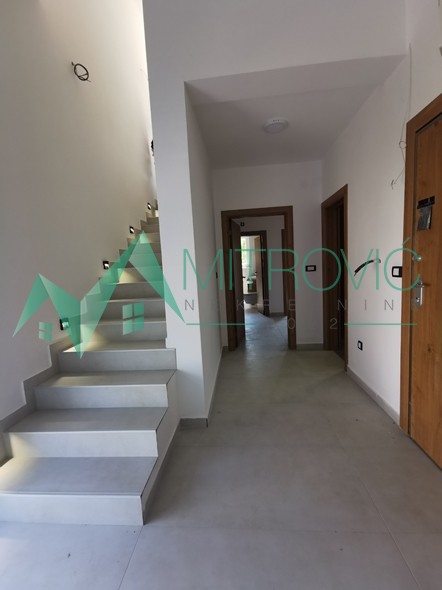 Stan Prodaja Sremska Kamenica  124 m2