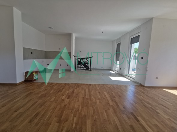 Stan Prodaja Sremska Kamenica  124 m2