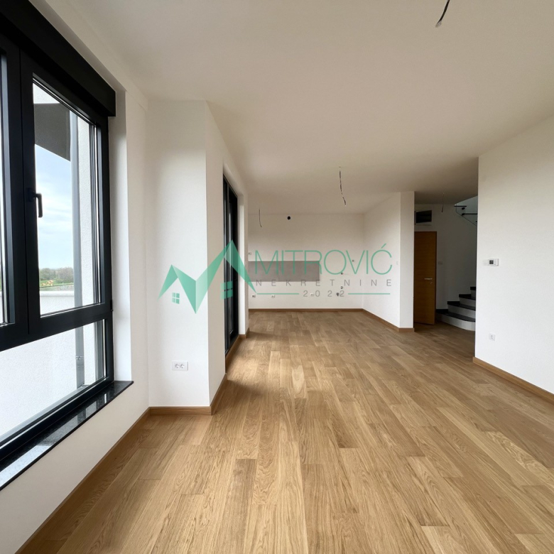 Stan Prodaja Sremska Kamenica  143 m2