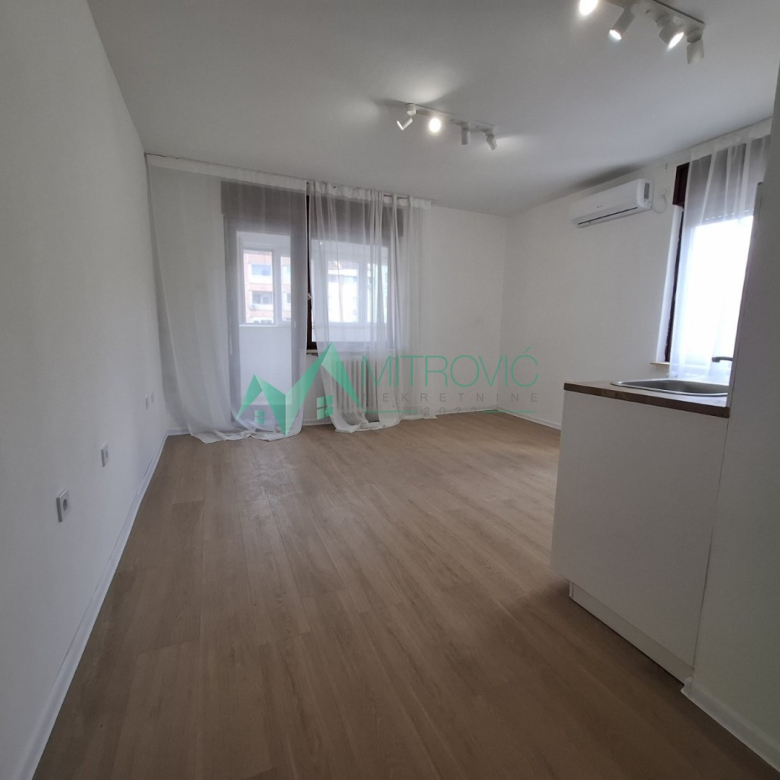 Stan Prodaja Novi Sad  30 m2