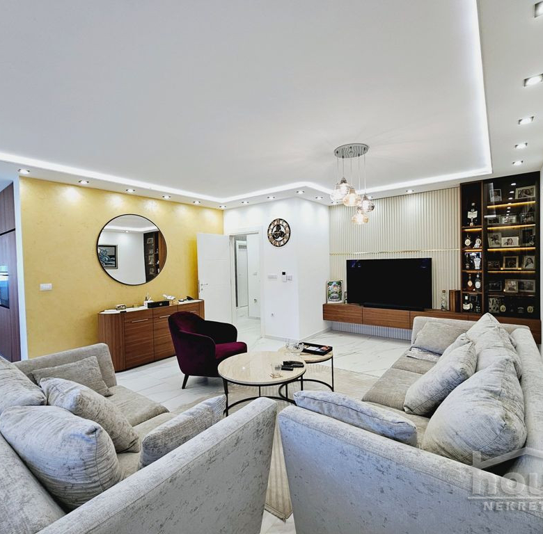 Stan Prodaja Novi Sad  149 m2