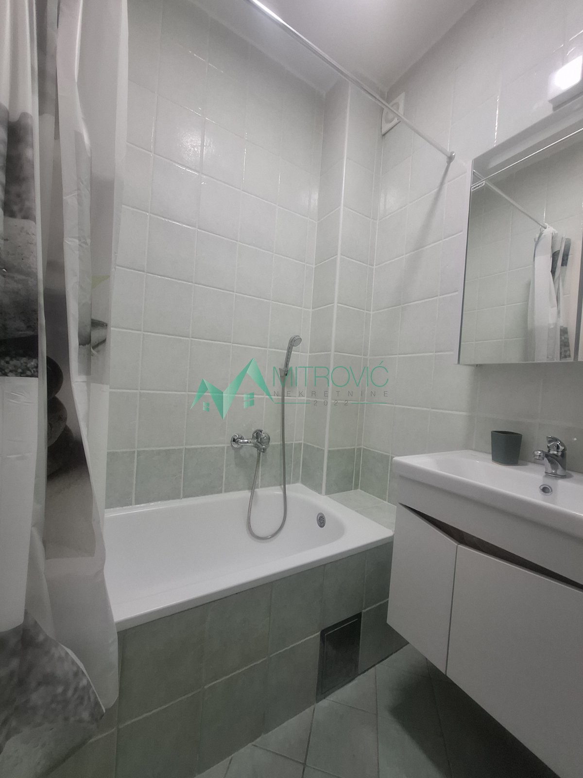 Stan Prodaja Novi Sad  29 m2