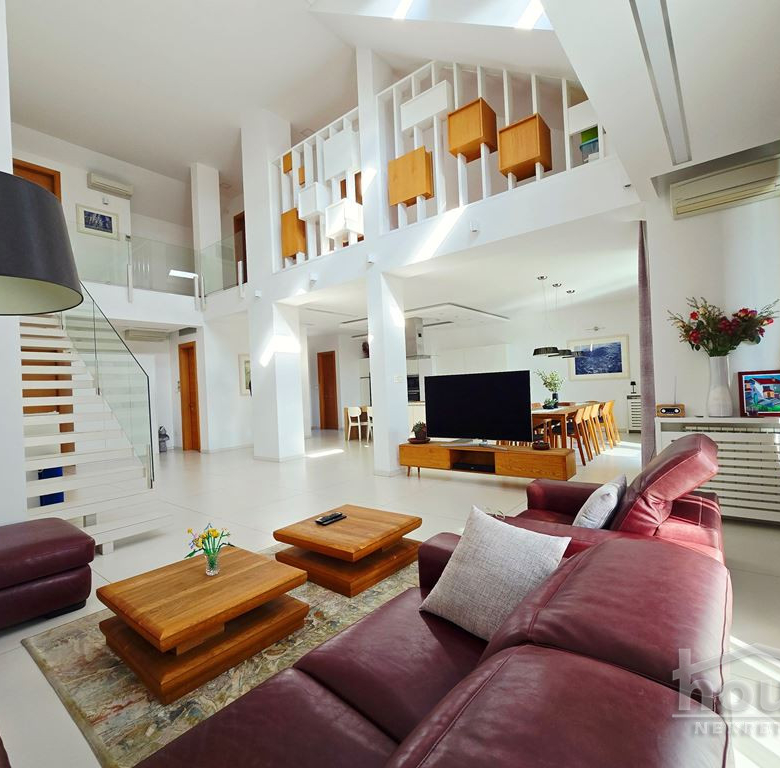 Stan Prodaja Novi Sad  352 m2