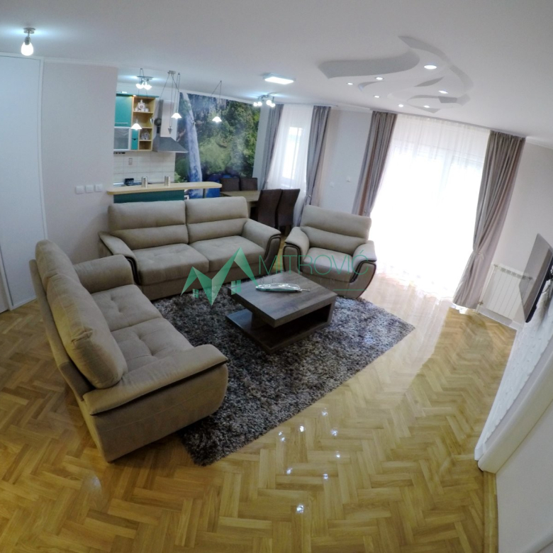 Stan Prodaja Novi Sad  124 m2