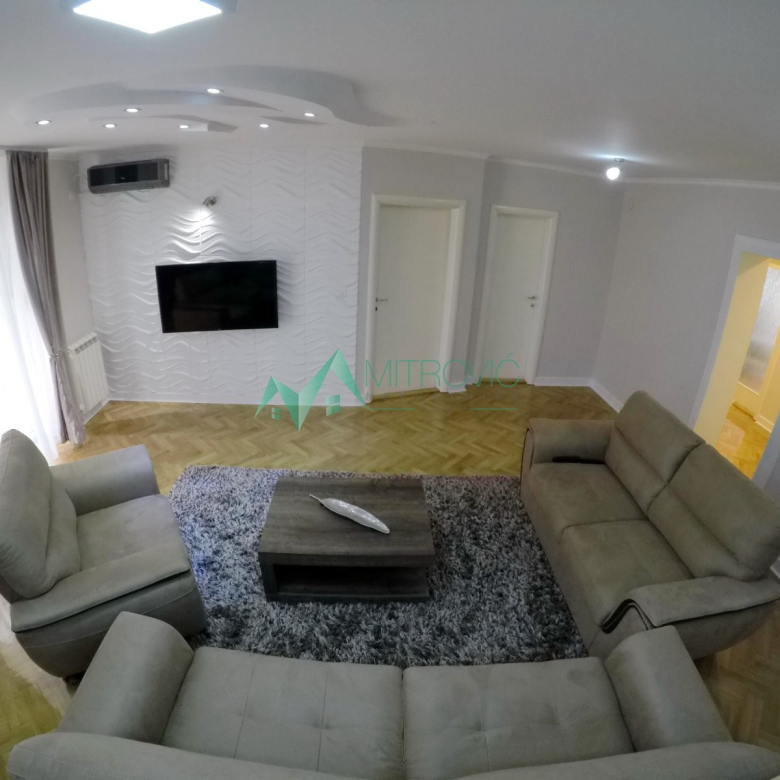 Stan Prodaja Novi Sad  124 m2