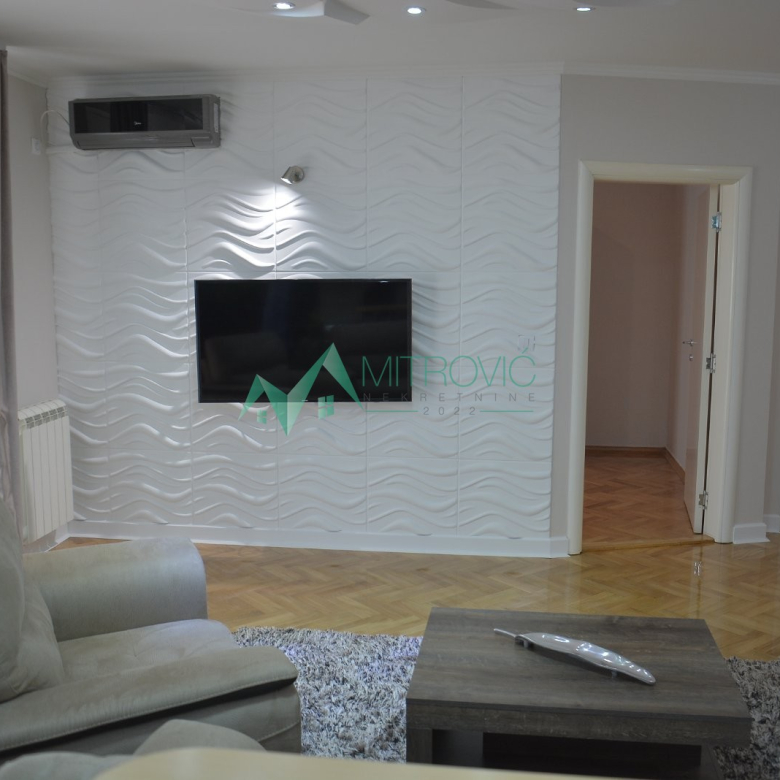 Stan Prodaja Novi Sad  124 m2