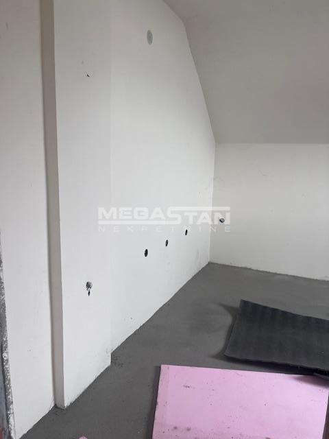 108092258-2-20241129163110 Kuća na prodaju, Ugrinovci, Beograd, 114m², 150.000 €