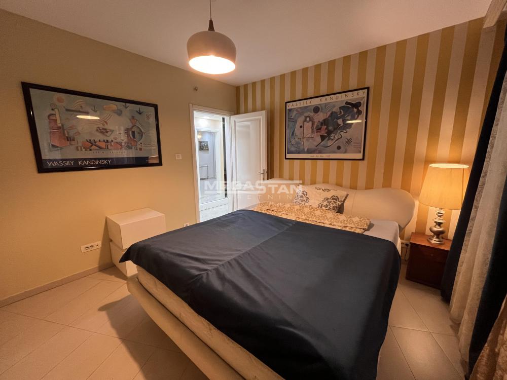 Četvorosoban stan za izdavanje, Hram Svetog Save, Beograd, 185m², 2.500 €/mes