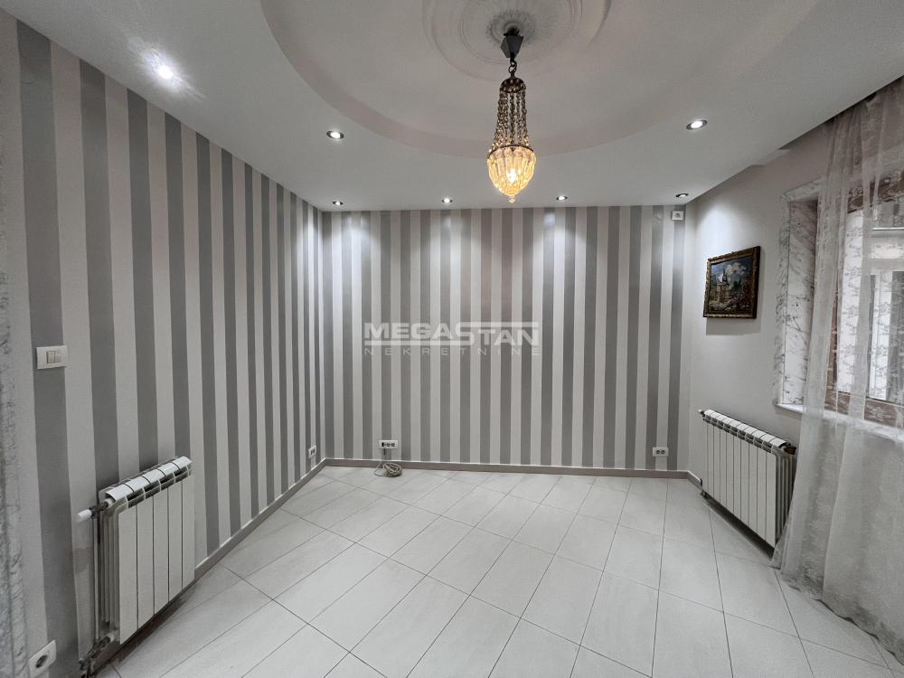 Četvorosoban stan za izdavanje, Hram Svetog Save, Beograd, 185m², 2.500 €/mes
