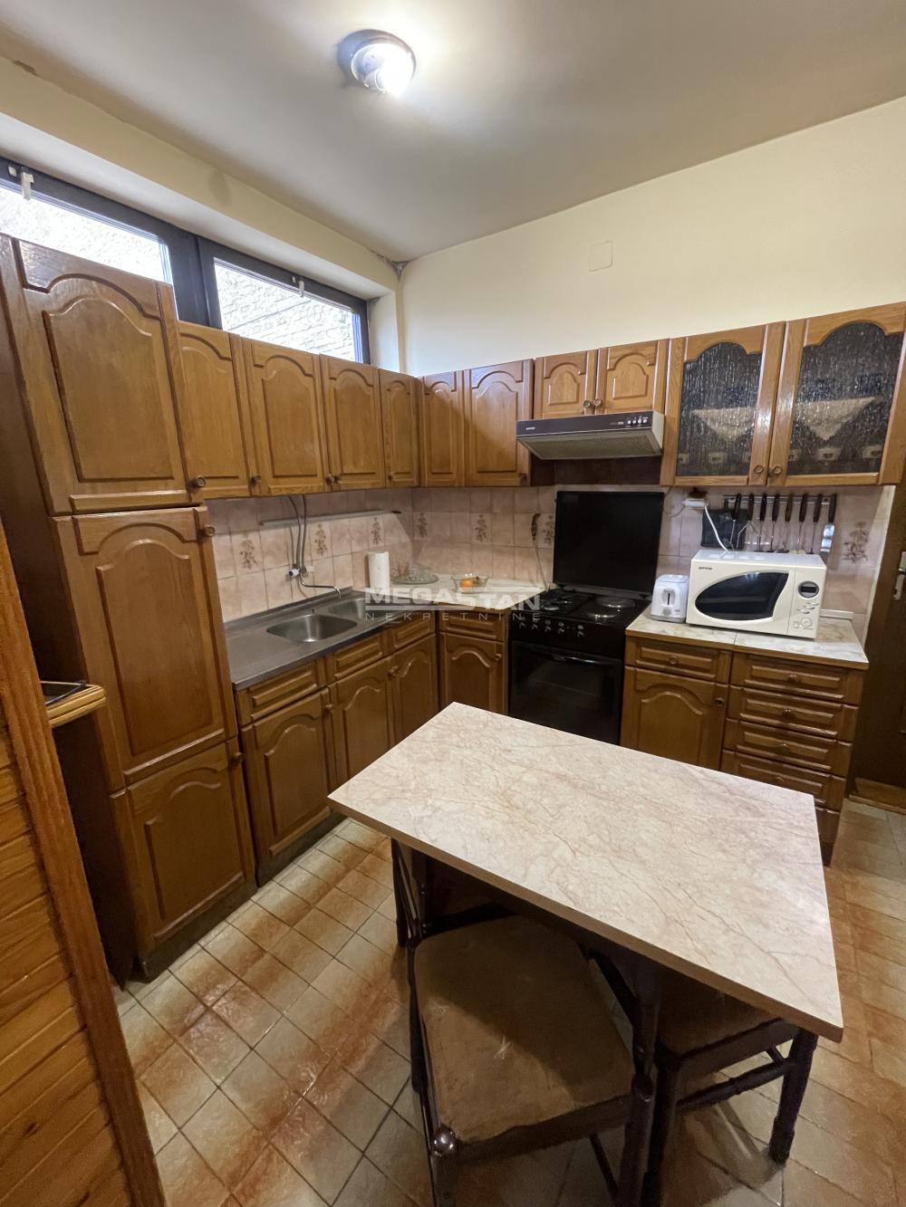 108098395-12-20260304151743 Kuća na prodaju, Centar, Zrenjanin, 363m², 190.000 €