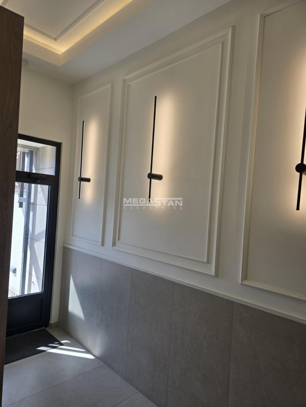 Četvoroiposoban stan na prodaju, Šumice, Beograd, 162m², 476.300 €