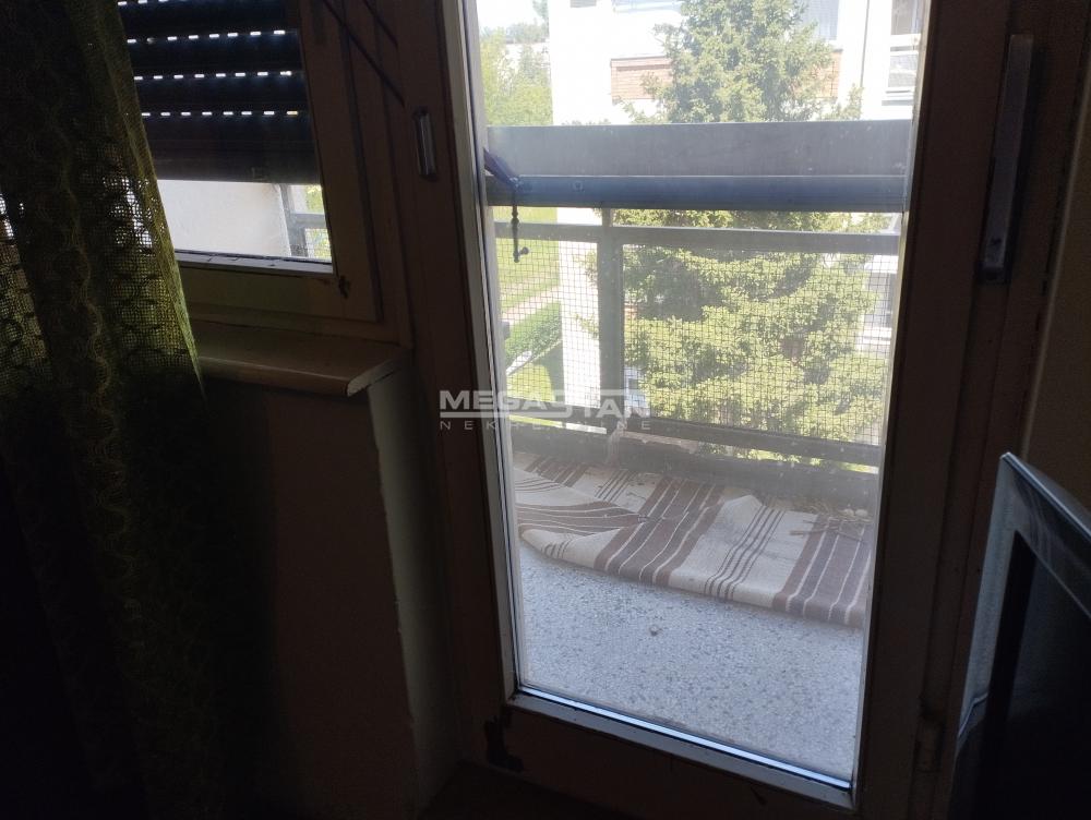 108099195-10-20260505184808 Trosoban stan na prodaju, Padinska Skela, Beograd, 70m², 69.000 €