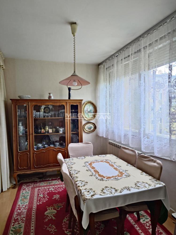 Stan Prodaja Beograd Blok 28 93 m2