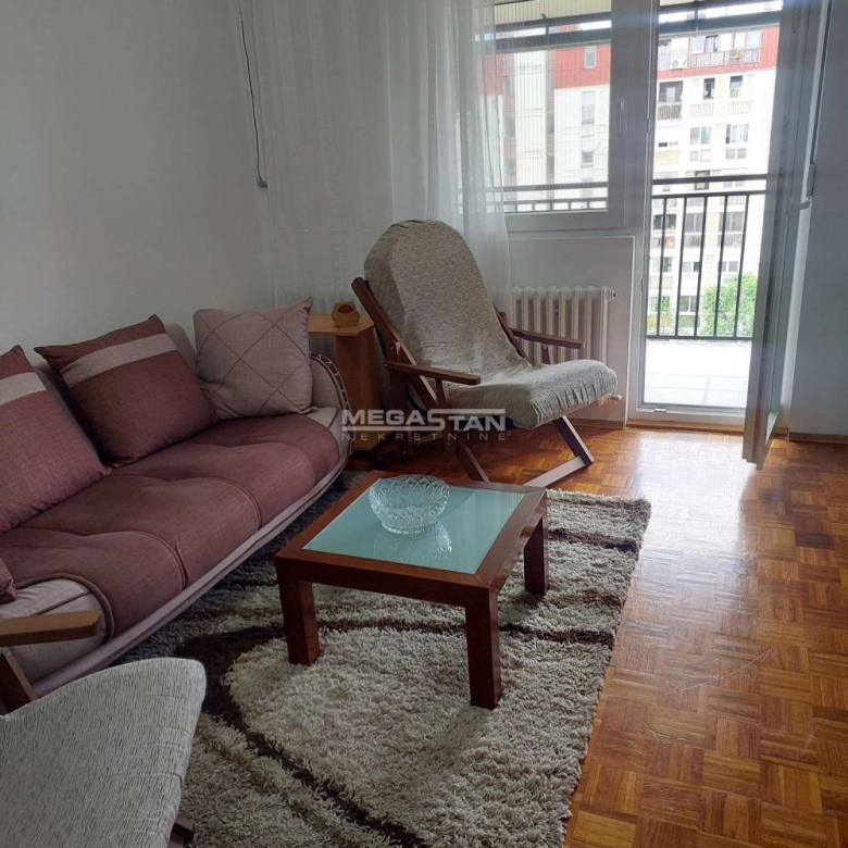 Stan Izdavanje Beograd Blok 72 47 m2
