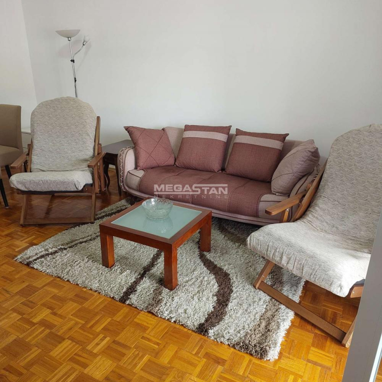 Stan Izdavanje Beograd Blok 72 47 m2