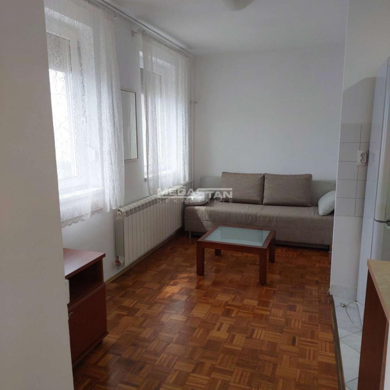 Stan Izdavanje Beograd Blok 72 47 m2