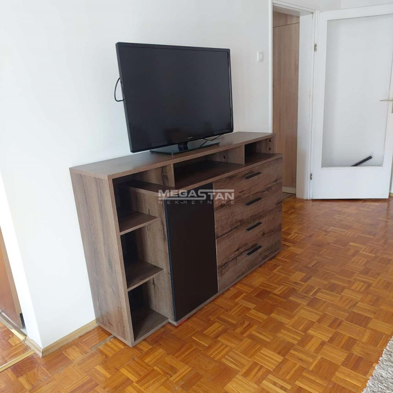 Stan Izdavanje Beograd Blok 72 47 m2