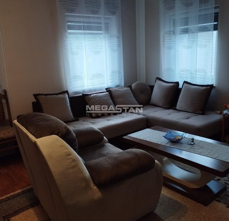 Kuća Prodaja Loznica  98 m2
