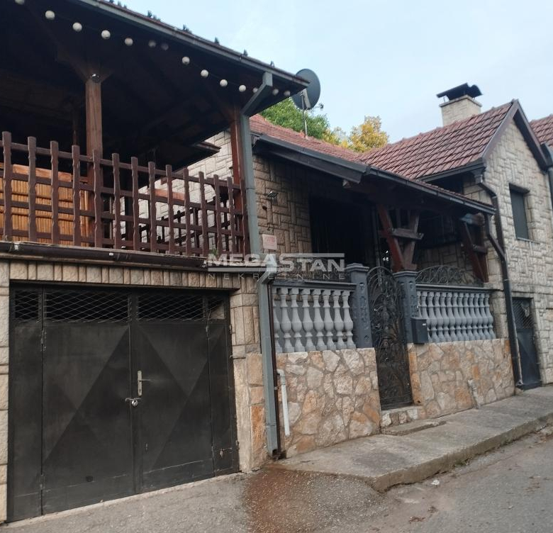 Kuća Prodaja Loznica  98 m2