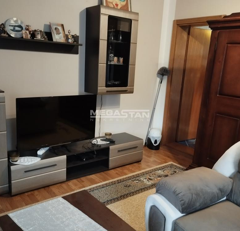 Kuća Prodaja Loznica  98 m2
