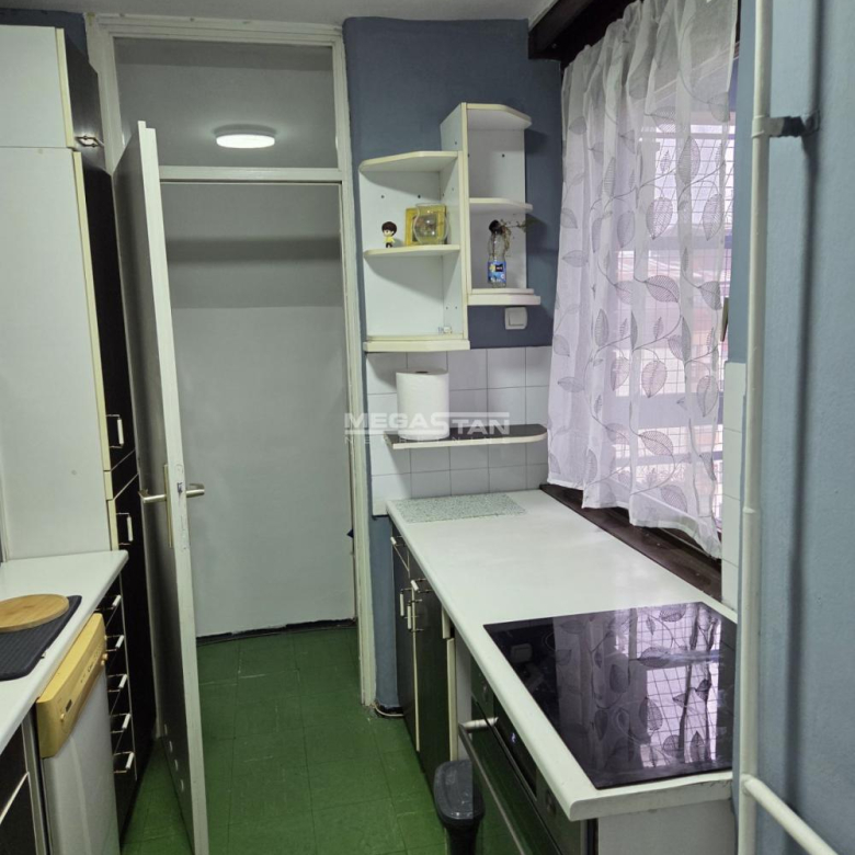Stan Prodaja Beograd Blok 72 65 m2